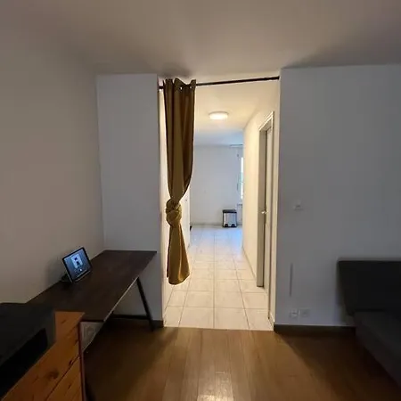 Studio En Plein Centre De شقة